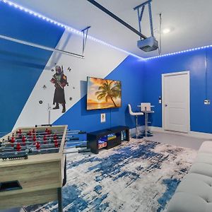 Holiday Six-Bedroom Home